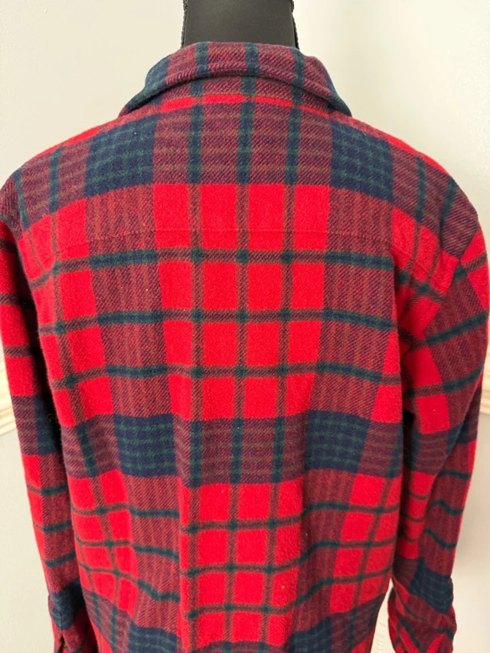 Vintage Ralph Lauren Red and Navy Plaid Zip-Front . 100% lambswool. Very nice - Picture 5 of 7